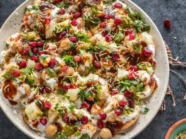 Falhari dahi papdi chaat