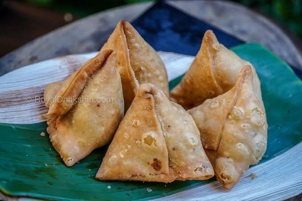 5 Pieces Samosas