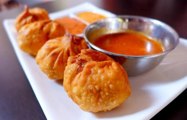 14 Pieces Fried Chicken Momos /plate