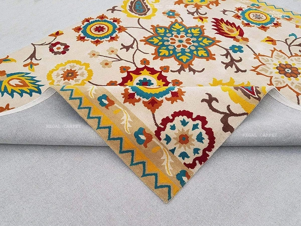 Handmade Traditional Design Woollen Carpets For Living Room - Beige, 5x8