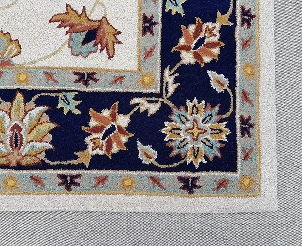Handmade Traditional Design Woollen Carpets For Living Room - White, 5x8