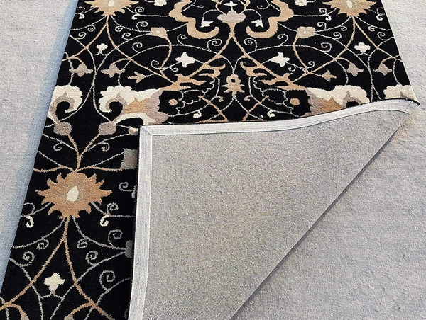 Handmade Traditional Design Woollen Carpets For Living Room - Black, 5x8