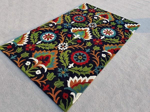Handmade Traditional Design Woollen Carpets For Living Room - multi color are available, 5x8