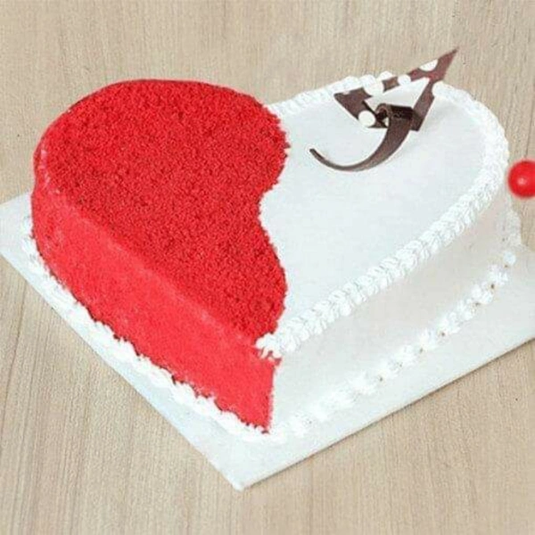 Strawberry Vanila Heart Cake 1KG
