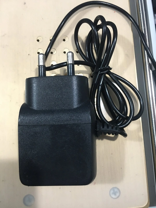 UNIQSUN Quick Charger 5v/ 3.4 Amp - Black, UN-328