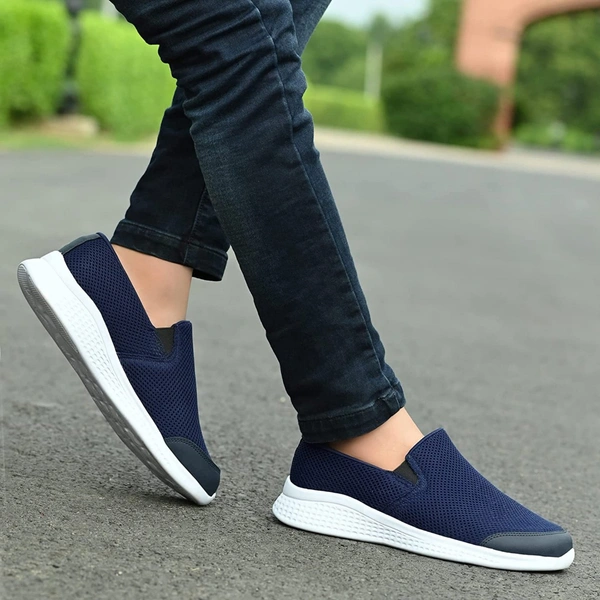 Running Shoes For Men (ब्लैक) - Gray, UK9