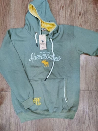 Hoodies - L