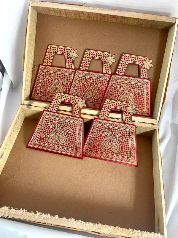 Red Bag Envelop