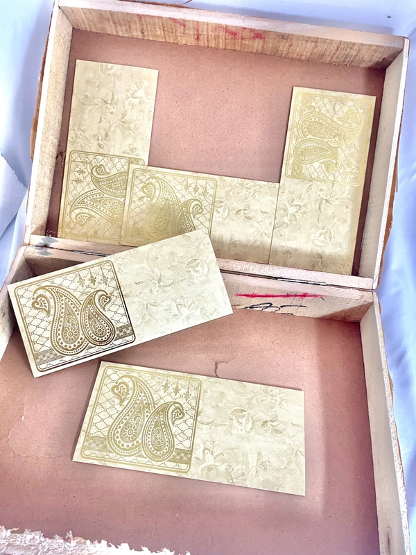 Golden Paisley Envelop