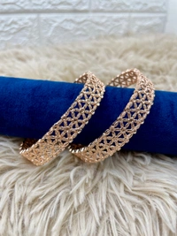 Flower Patter Gold Bangle g9 - 2.8
