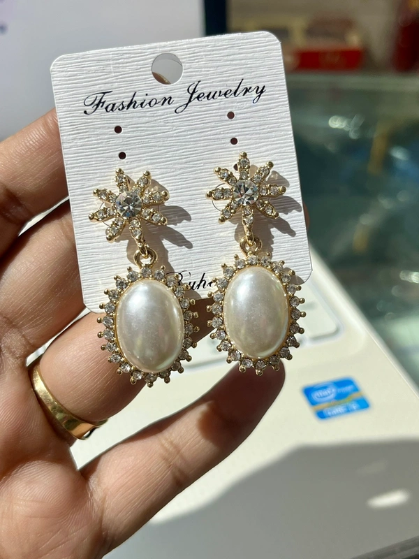 Star Pearl Earing ✨🤍