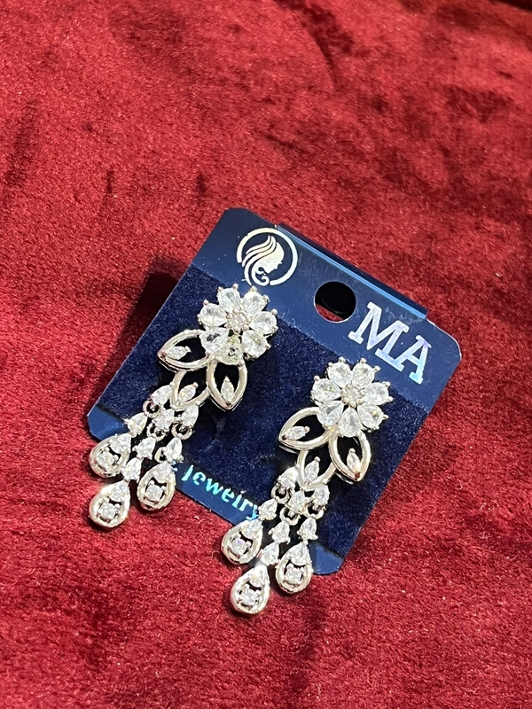 AD LONG TRYI EARINGS 