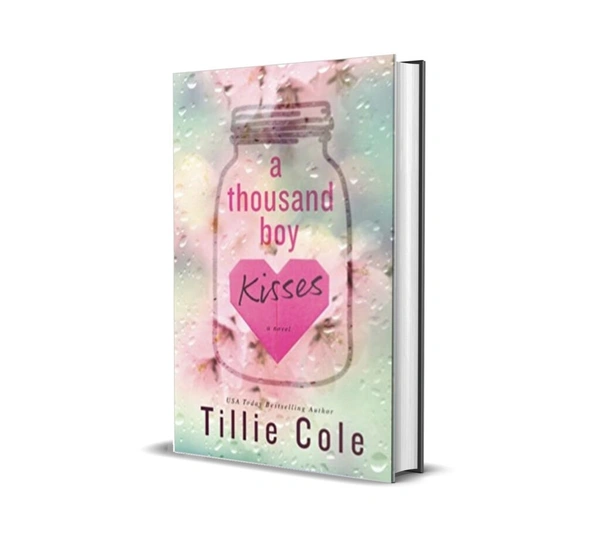 A Thousand Boy Kisses: The unforgettable love story and TikTok sensation by Tillie Cole - Paperback, 12.9 x 2.1 x 19.8 cm