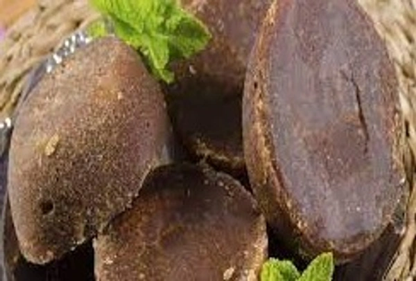Local Gur (Jaggery) 500 gm