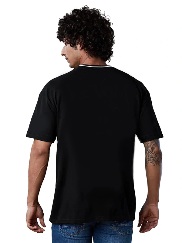 Graphic Printed Oversized Drop Shoulder Stylish T-Shirt - L