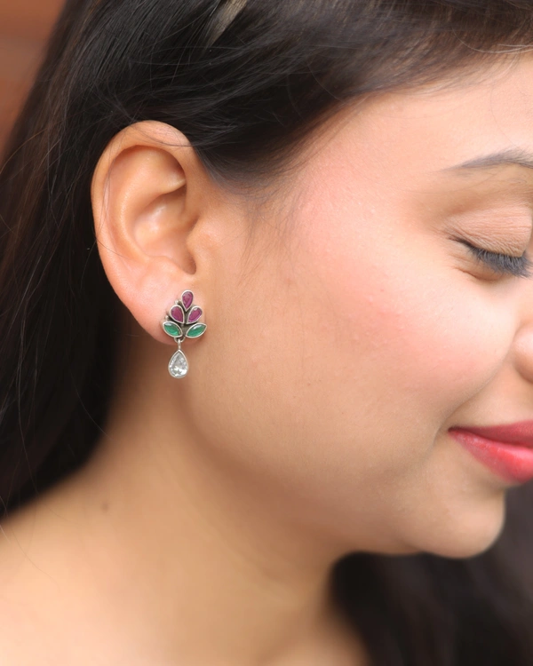 Classic multicolor studs