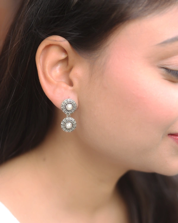 Classic Pearl Earrings