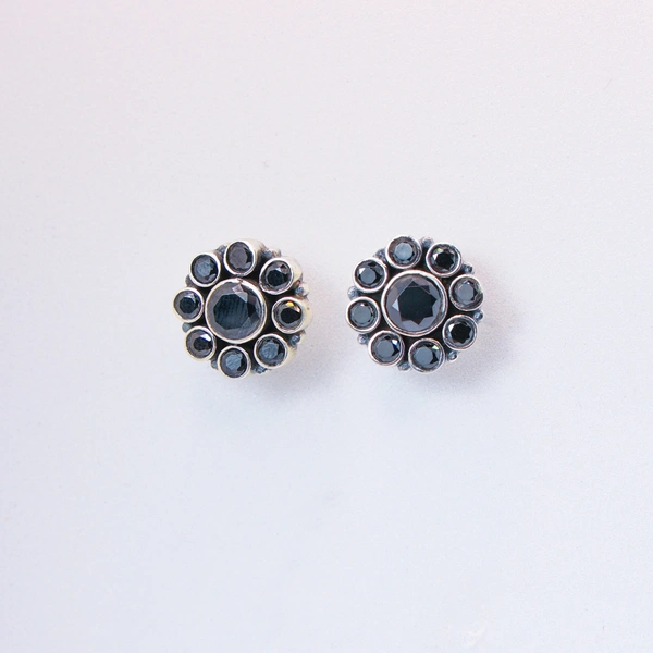Classic Black studs