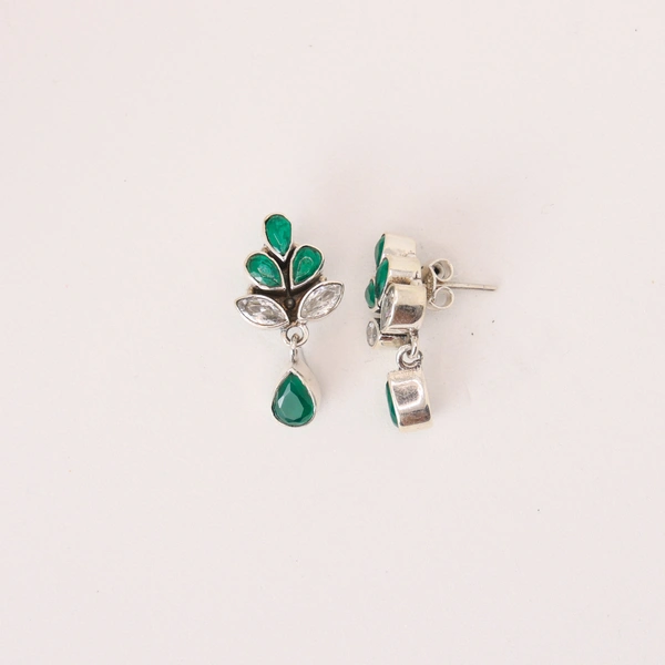 Classic stone earrings