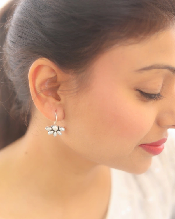 Classic Pearl Earrings