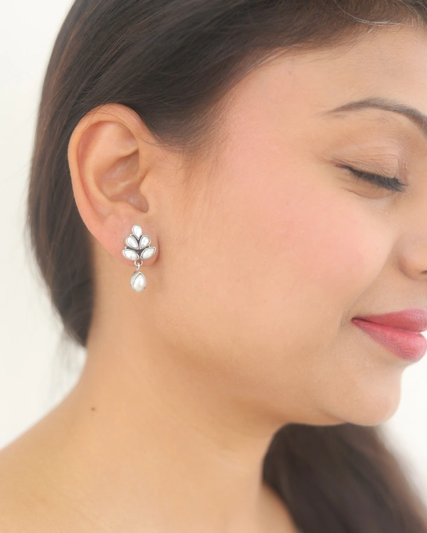 Classic Pearl Earrings