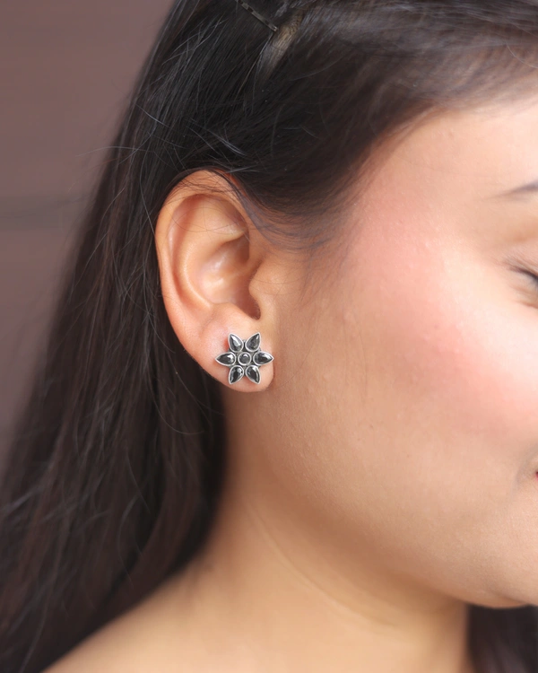 Classic Black earrings