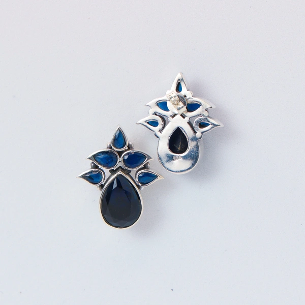 Classic blue earrings