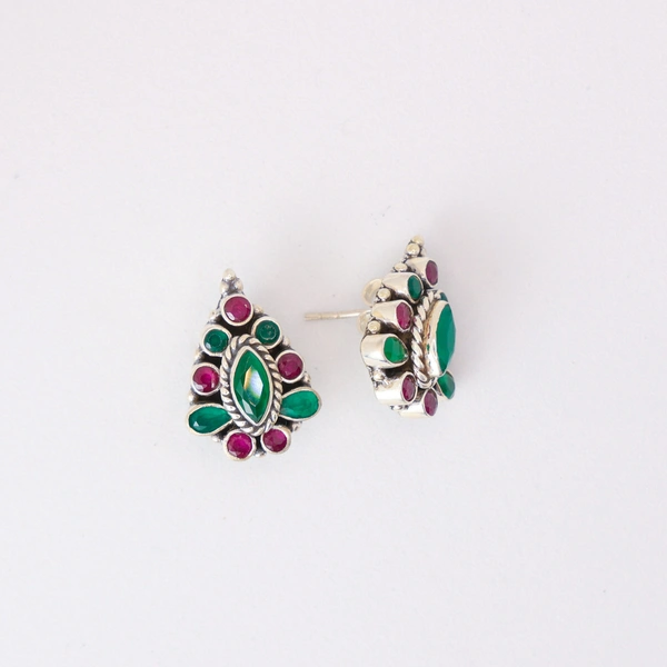 Classic multicolor studs