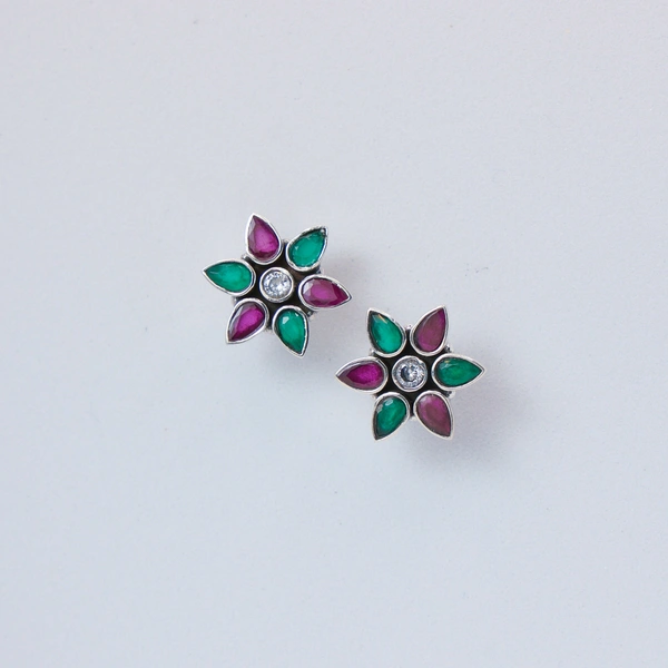 Classic multicolor studs