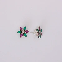 Classic multicolor studs