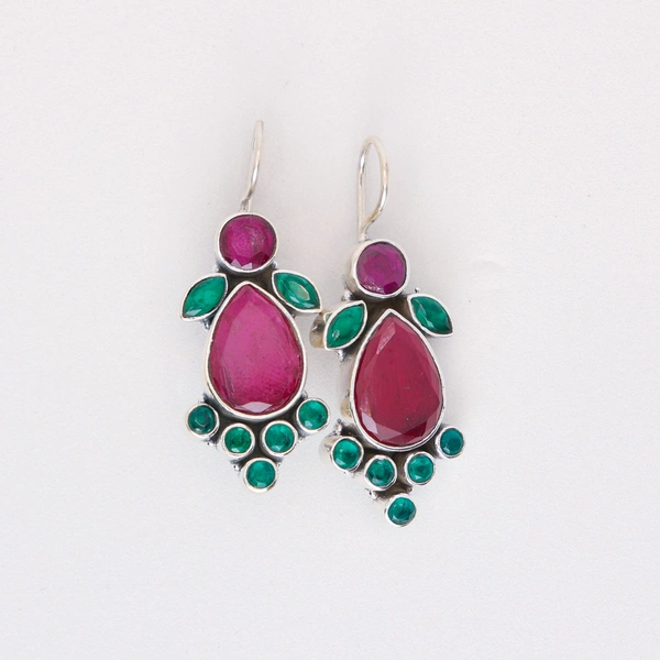 Classic multicolor studs