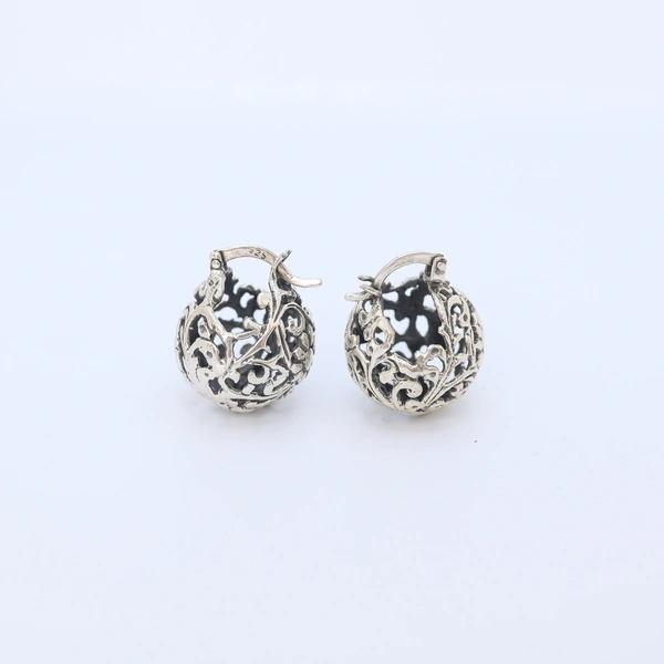 Classic Jali cut bali earrings