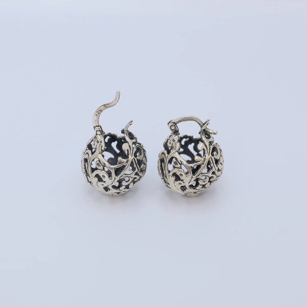 Classic Jali cut bali earrings
