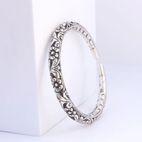 Carving flexible bangle