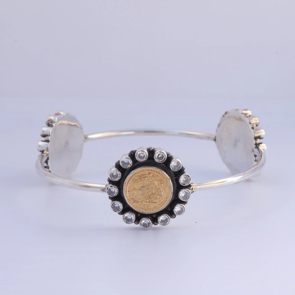 Coin bangle with Zirconia