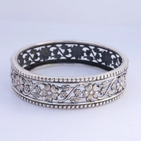 Floral Bangle with Jali cutting