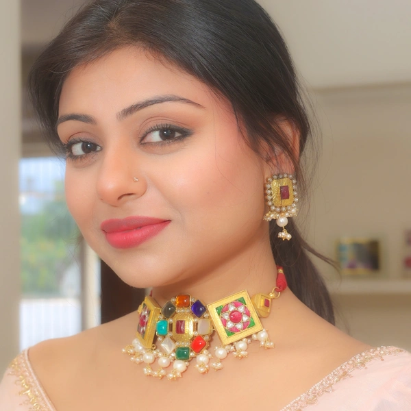 Kundan Choker
