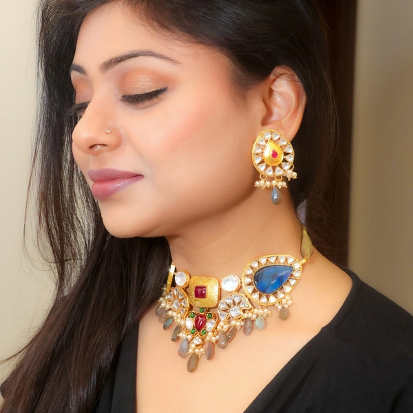 Kundan Choker