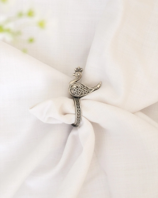 Oxidized peacock ring adjustable