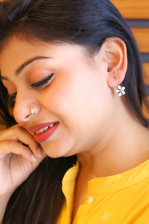 Zirconia flower earrings