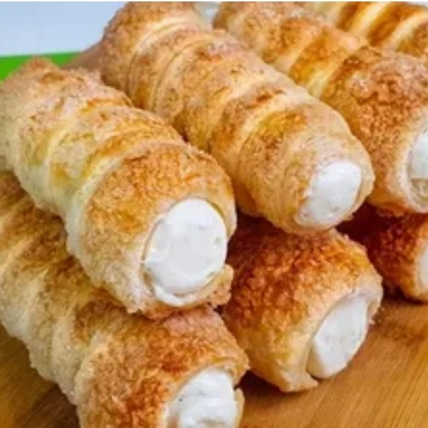 Vanilla Cream Roll @ Rs.10