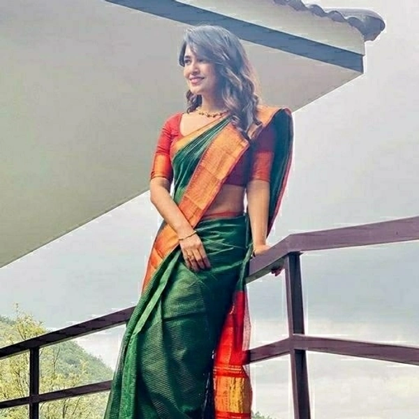 Arshani Attractive Saree