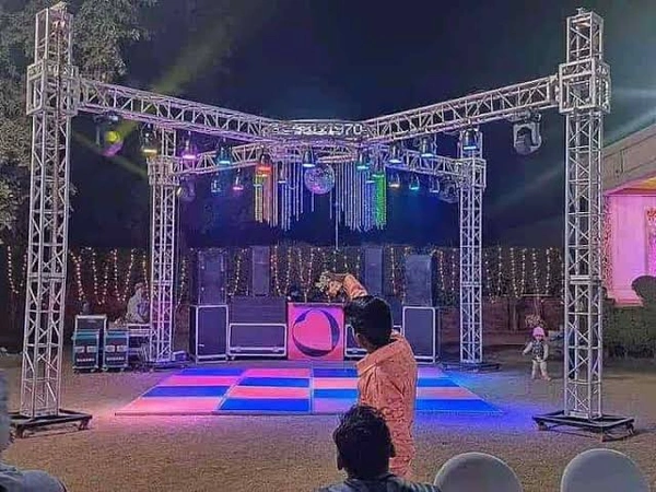 डीजे डेकोरेशन के लिए हमसे संपर्क करें6202565990
