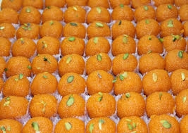पूजा का लड्डू 