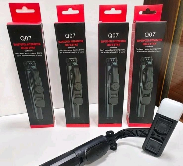 Q07 SELFIE STICK Red