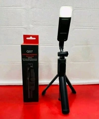 Q07 SELFIE STICK Red
