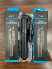 Q07 SELFIE STICK Red