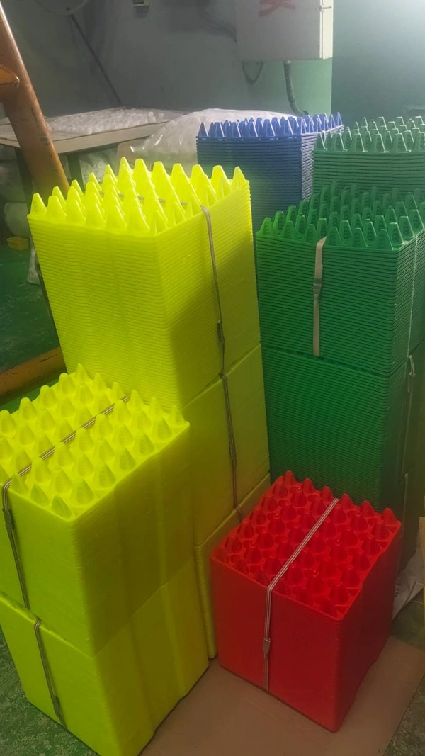 PLASTIC EGG TRAYS (1 St Quality Vergin Plastic) - Green