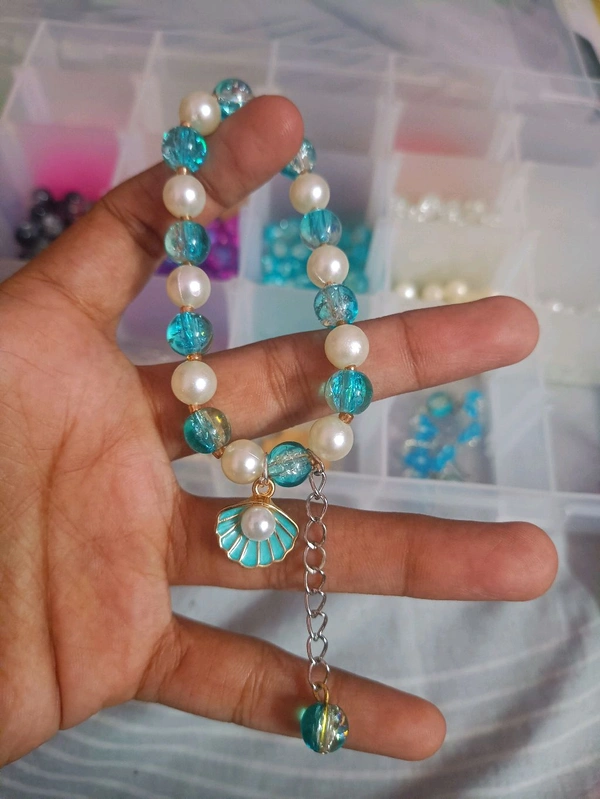 Jelly And Crackle Beads Bracelet - 013