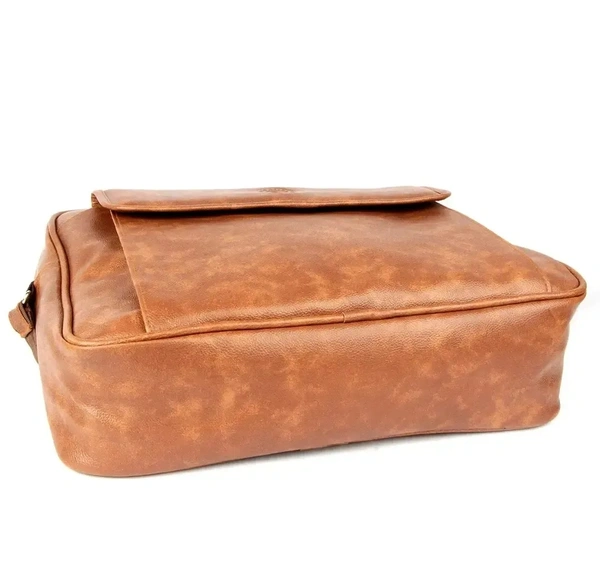 Trendy Men  and Women Synthetic Leather Casual Travel/Office Laptop Messenger Bag10046055